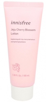 Rosa Tube mit Innisfree Jeju Cherry Blossom Lotion